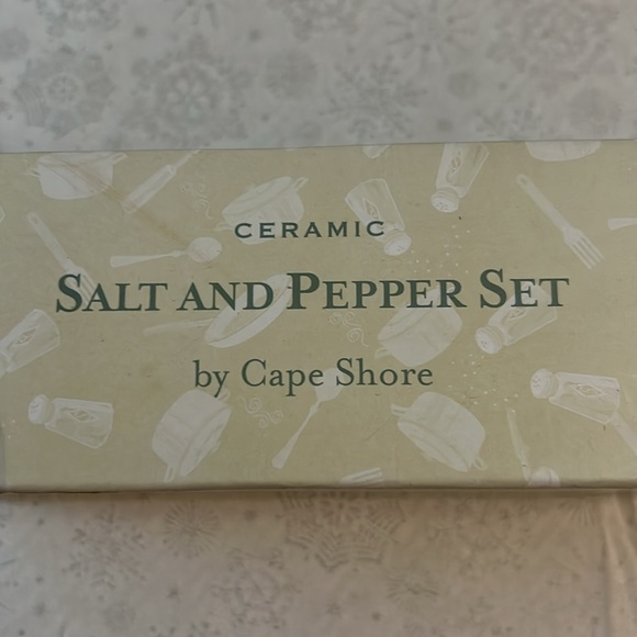 New Salt and Pepper Shakers - Picture 2 of 3